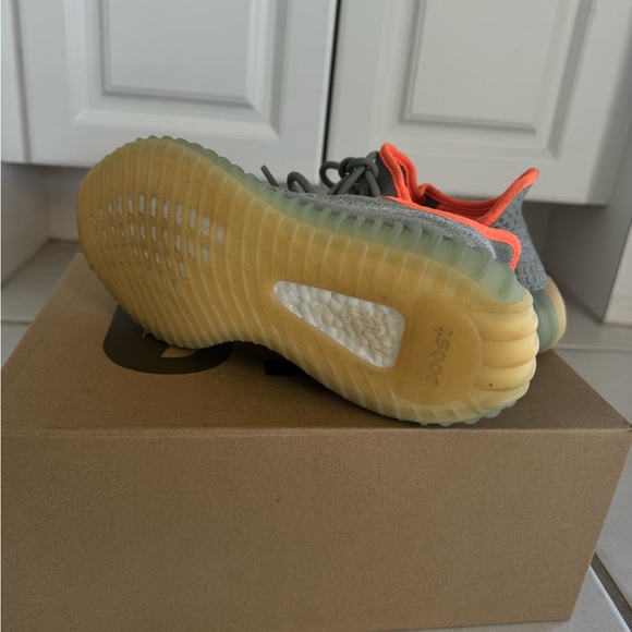 Desert Sage Yeezy Boost 350 V2 - Picture 5 of 6
